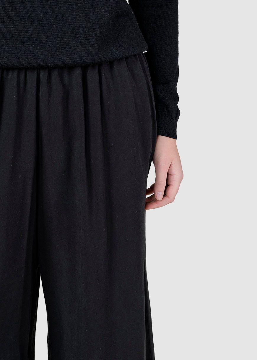 Leonora Pant