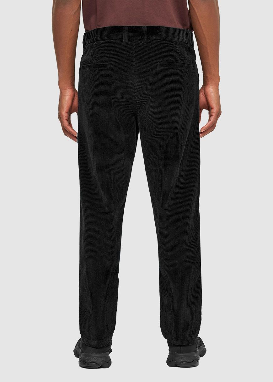 Chuck Regular 8-Wales Corduroy Chino Pants